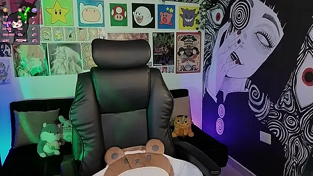 Yuhwan  online show from 11/18/25, 10:47