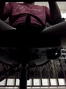 Snapshot of Atta-esi chatting on 10/11/25, 02:11 Atta-esi online show from 10/11/25, 02:11