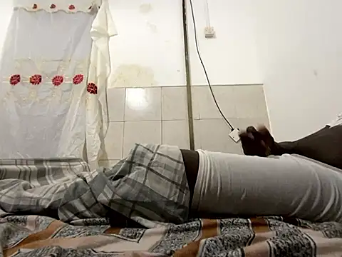 Snapshot of Atta-esi chatting on 11/02/25, 12:02 Atta-esi online show from 11/02/25, 12:02