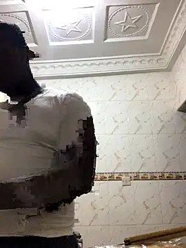 Snapshot of Atta-esi chatting on 11/05/25, 09:15 Atta-esi online show from 11/05/25, 09:15