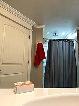 Snapshot of bleedthetrees chatting on 10/10/25, 07:18 bleedthetrees online show from 10/10/25, 07:18