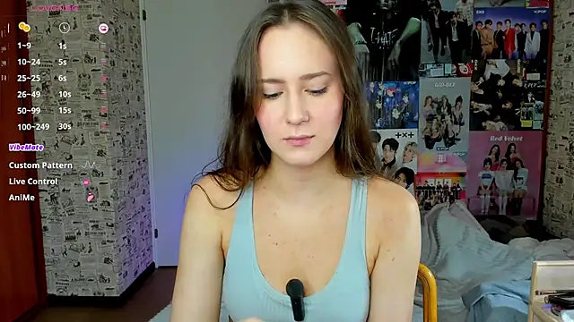 Snapshot of LucyRose3 chatting on 09/25/25, 12:31 LucyRose3 online show from 09/25/25, 12:31