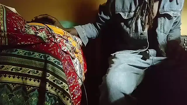 EYEzIAM online show from 11/06/25, 09:54