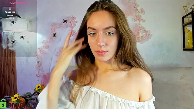 Agnes Wells online show from 10/15/25, 09:42