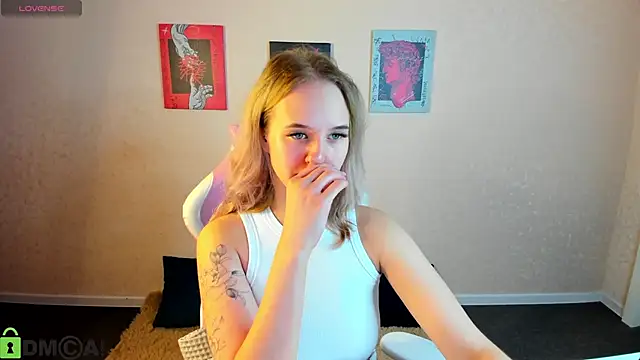 Casey Sweeet online show from 10/12/25, 01:04