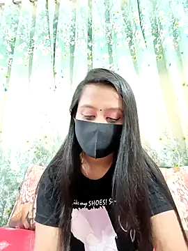 Snapshot of Prova-2 chatting on 11/18/25, 12:20 Prova-2 online show from 11/18/25, 12:20