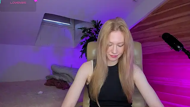 AuroraShoww online show from 11/22/25, 12:59