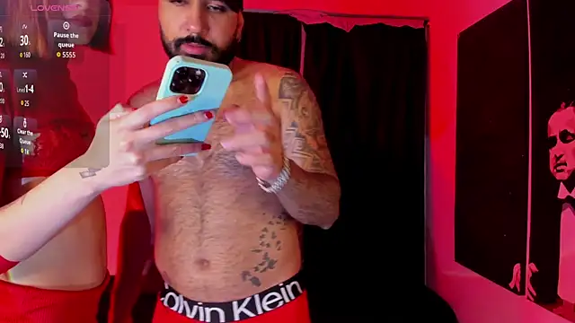 Snapshot of DanteAndVictoria chatting on 10/10/25, 12:53 DanteAndVictoria online show from 10/10/25, 12:53