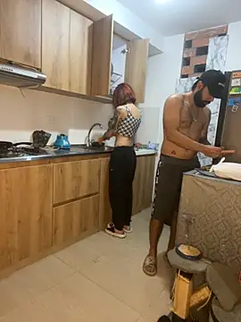 Snapshot of DanteAndVictoria chatting on 11/02/25, 12:24 DanteAndVictoria online show from 11/02/25, 12:24