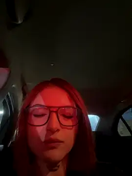 Snapshot of DanteAndVictoria chatting on 11/04/25, 12:21 DanteAndVictoria online show from 11/04/25, 12:21