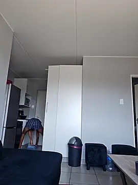 Snapshot of mojaymort chatting on 10/12/25, 10:14 mojaymort online show from 10/12/25, 10:14