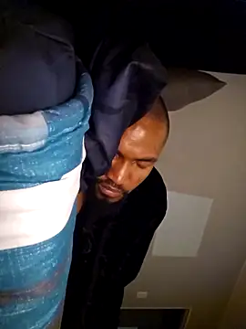 Snapshot of mojaymort chatting on 10/13/25, 09:48 mojaymort online show from 10/13/25, 09:48