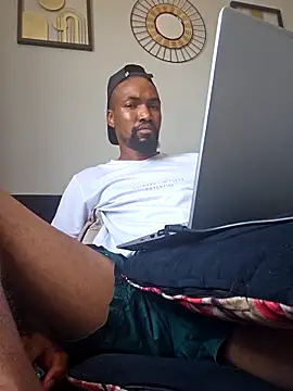 Snapshot of mojaymort chatting on 10/14/25, 09:54 mojaymort online show from 10/14/25, 09:54