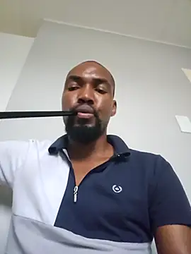 Snapshot of mojaymort chatting on 11/15/25, 04:03 mojaymort online show from 11/15/25, 04:03