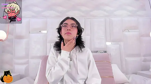 Im Molly Angel online show from 10/25/25, 08:25