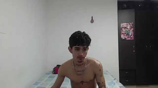 Snapshot of nextboywell1 chatting on 11/22/25, 09:14 nextboywell1 online show from 11/22/25, 09:14