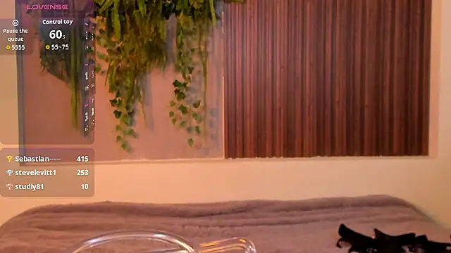 Dakotaferreti online show from 10/12/25, 09:14