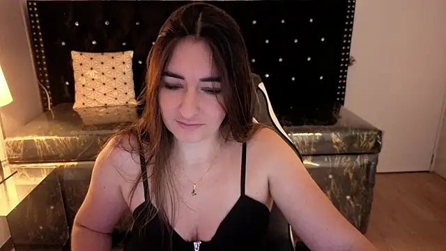 Snapshot of Soffi_betacur_b chatting on 09/14/25, 12:48 Soffi betacur b online show from 09/14/25, 12:48
