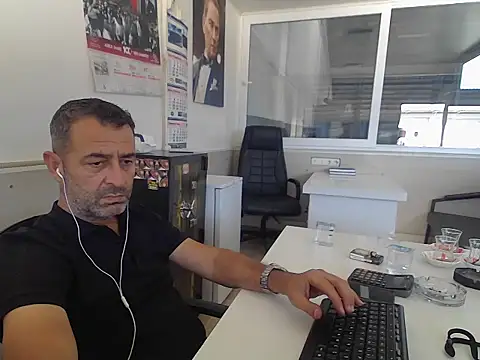 Snapshot of rafasilva3535 chatting on 09/18/25, 01:57 rafasilva3535 online show from 09/18/25, 01:57