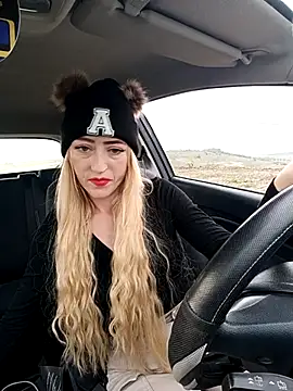 Snapshot of DeeA_Blondy chatting on 10/18/25, 01:56 DeeA Blondy online show from 10/18/25, 01:56