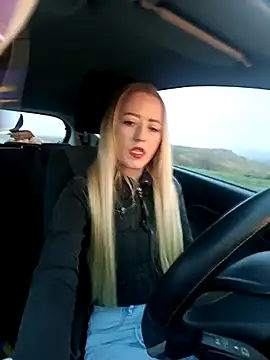 Snapshot of DeeA_Blondy chatting on 11/12/25, 05:19 DeeA Blondy online show from 11/12/25, 05:19