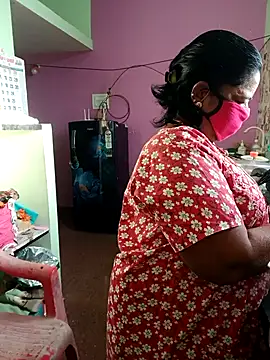 Snapshot of amuthasree chatting on 09/18/25, 01:18 amuthasree online show from 09/18/25, 01:18