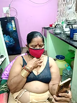Snapshot of amuthasree chatting on 10/03/25, 06:05 amuthasree online show from 10/03/25, 06:05