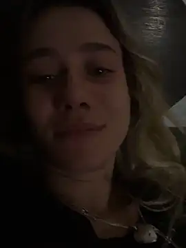 Snapshot of blond-96 chatting on 09/14/25, 03:55 blond-96 online show from 09/14/25, 03:55