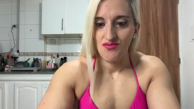 MUSCLEANGEL1 online show from 11/18/25, 03:49