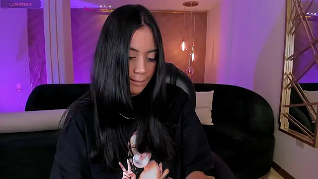 Snapshot of AmbarJames_ chatting on 10/16/25, 11:44 AmbarJames online show from 10/16/25, 11:44