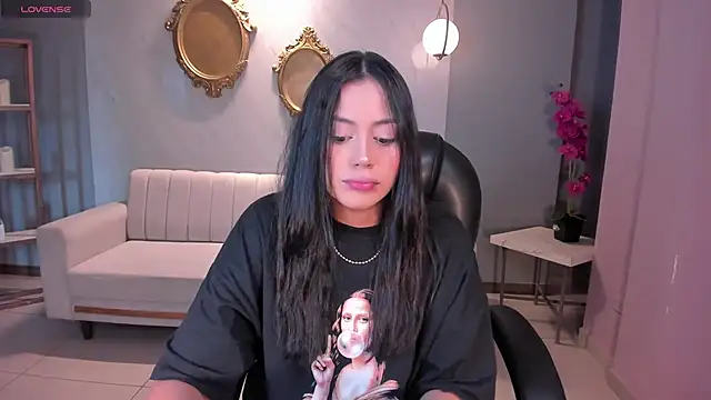 Snapshot of AmbarJames_ chatting on 11/19/25, 11:54 AmbarJames online show from 11/19/25, 11:54