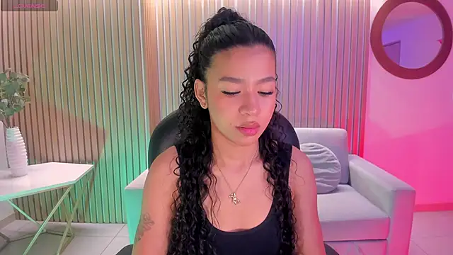 SophieHouston  online show from 10/07/25, 04:20