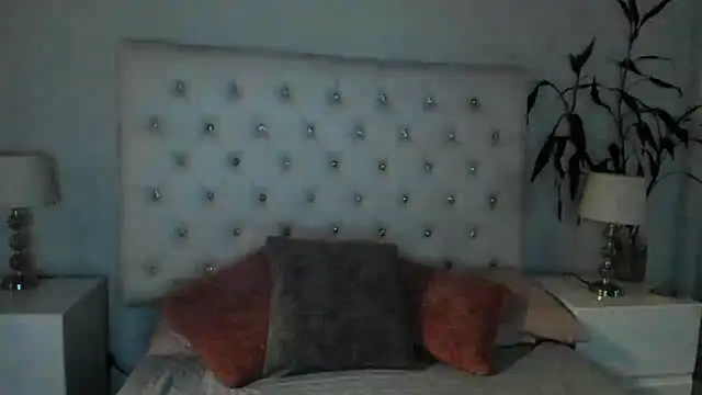 Snapshot of Danielaa_Soto chatting on 09/27/25, 04:45 Danielaa Soto online show from 09/27/25, 04:45