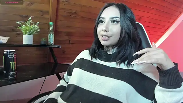  Morrigan  online show from 11/12/25, 07:53