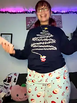 Snapshot of moan4mona chatting on 11/06/25, 01:39 moan4mona online show from 11/06/25, 01:39