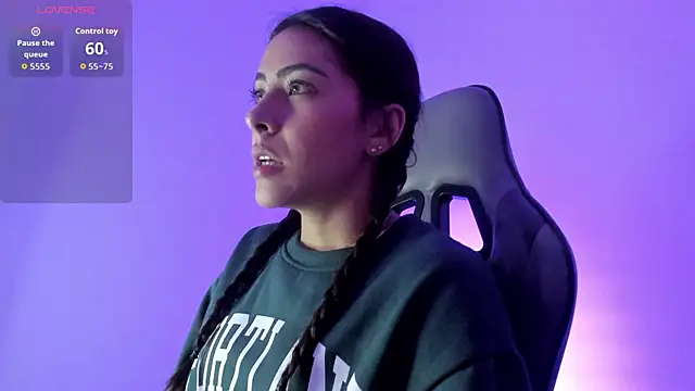 ValkaGrecco online show from 11/18/25, 02:50