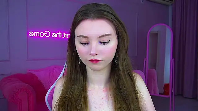 Snapshot of KeiraAsti chatting on 11/11/25, 06:08 KeiraAsti online show from 11/11/25, 06:08