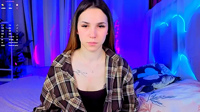 Snapshot of -CindyLou chatting on 10/19/25, 08:42 -CindyLou online show from 10/19/25, 08:42