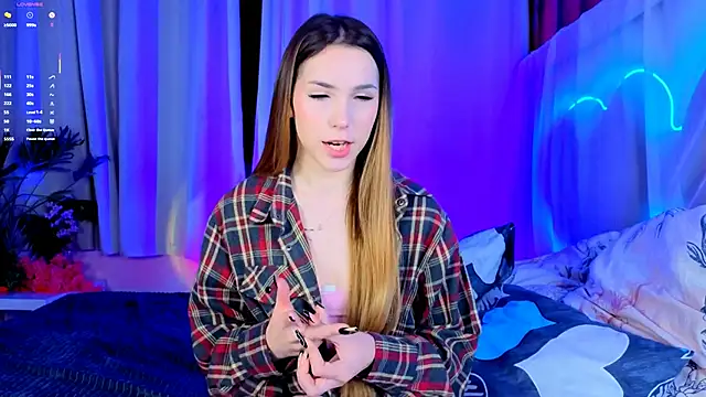 Snapshot of -CindyLou chatting on 11/20/25, 05:29 -CindyLou online show from 11/20/25, 05:29