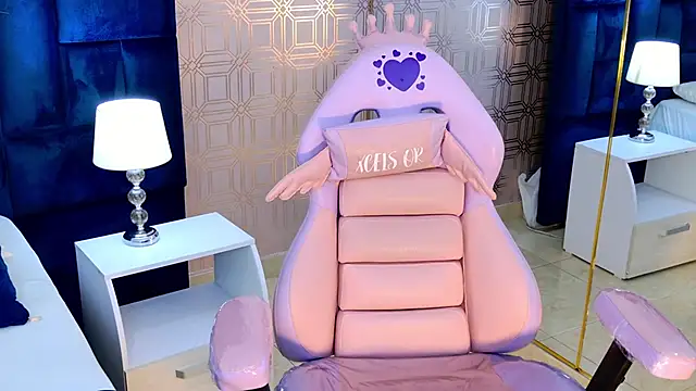 Snapshot of Becca_Grims chatting on 11/29/25, 03:42 Becca Grims online show from 11/29/25, 03:42