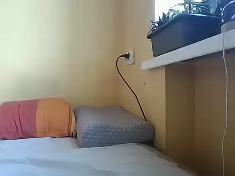 Snapshot of chiraq1945 chatting on 09/13/25, 06:13 chiraq1945 online show from 09/13/25, 06:13