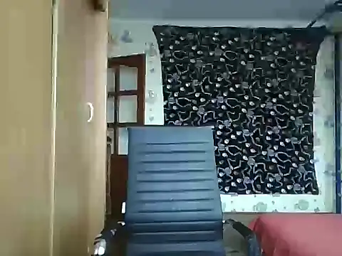 Snapshot of chiraq1945 chatting on 10/27/25, 07:23 chiraq1945 online show from 10/27/25, 07:23