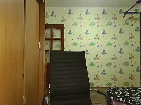 Snapshot of chiraq1945 chatting on 11/10/25, 06:29 chiraq1945 online show from 11/10/25, 06:29