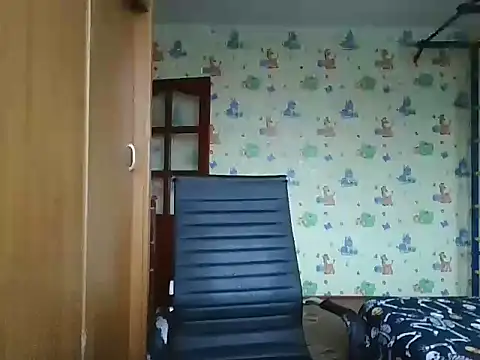 Snapshot of chiraq1945 chatting on 11/17/25, 06:30 chiraq1945 online show from 11/17/25, 06:30