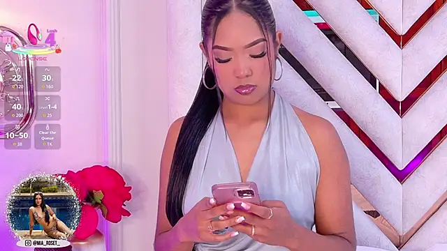 Mia Roset online show from 10/24/25, 01:40