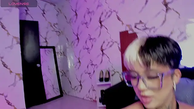 Rebeka-baker online show from 09/19/25, 02:24