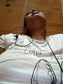 Cute Amiya online show from 09/15/25, 08:25