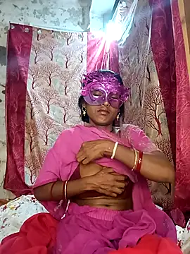 Snapshot of Babhi_Love chatting on 10/13/25, 05:35 Babhi Love online show from 10/13/25, 05:35