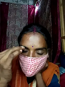 Snapshot of Babhi_Love chatting on 10/30/25, 08:09 Babhi Love online show from 10/30/25, 08:09