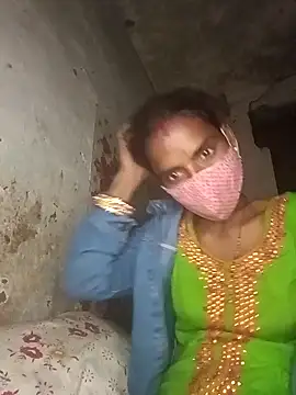 Snapshot of Babhi_Love chatting on 11/07/25, 01:33 Babhi Love online show from 11/07/25, 01:33